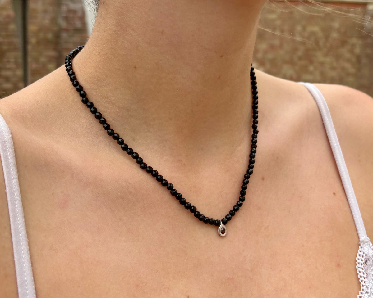 Onyx and garnet beaded necklace