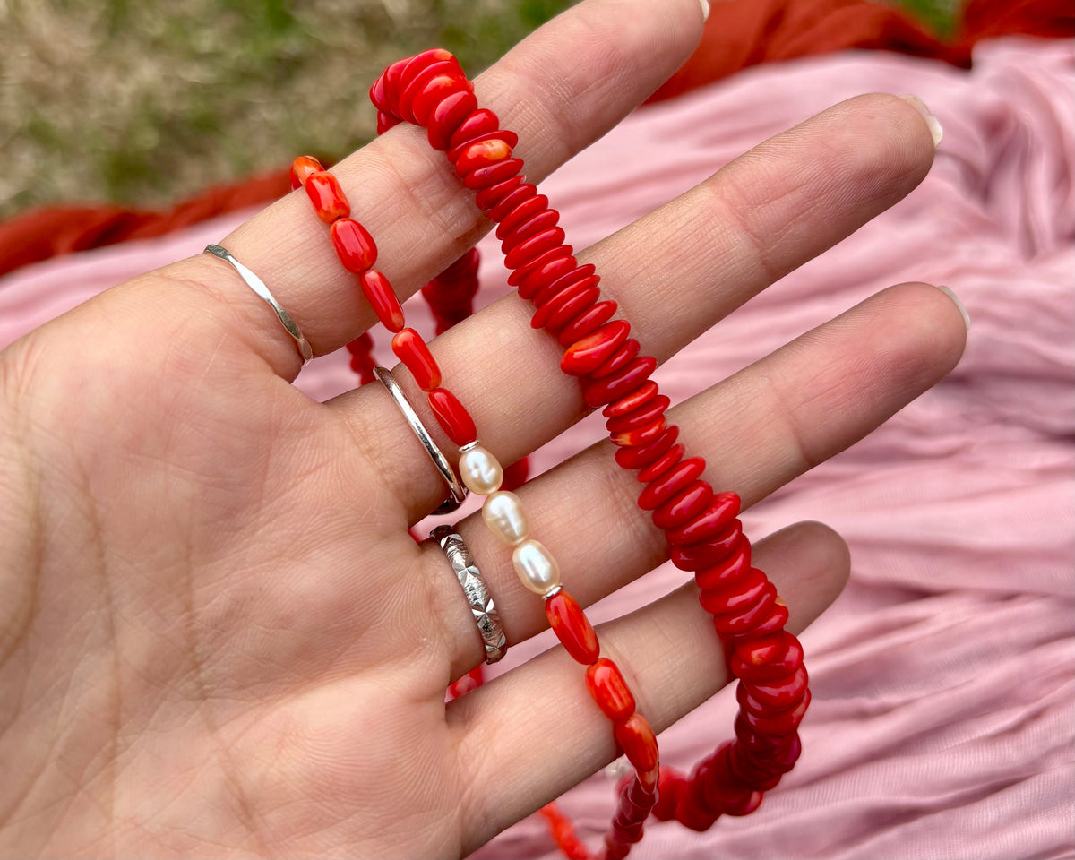 Freeform coral choker necklace