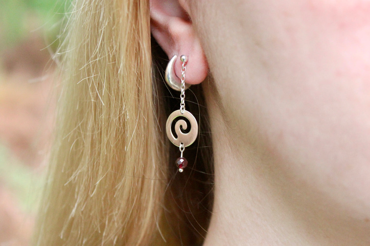 Hanging Swirl Stud with Garnet