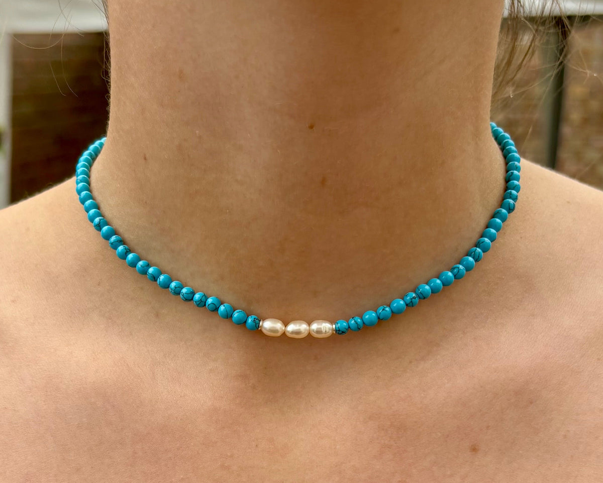Turquoise and pearl choker and bracelet set