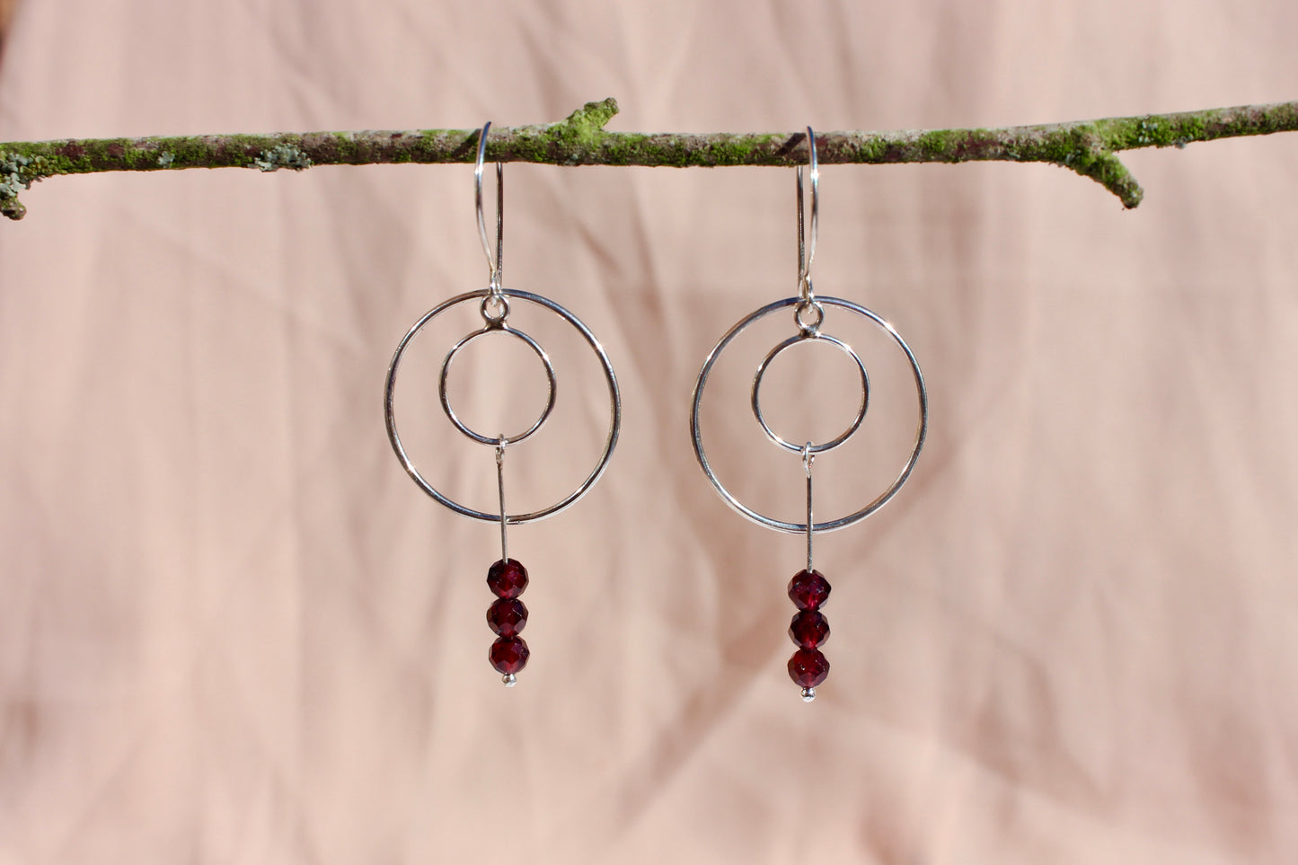 Hanging Circle Earrings with Garnet