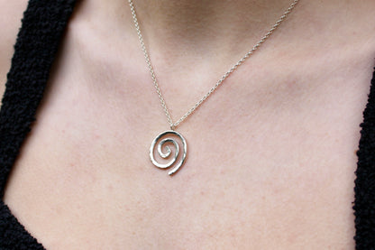 Medium Swirl Necklace